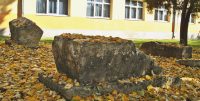 Nekropola stećaka „Dvorište škole”, Tojšići